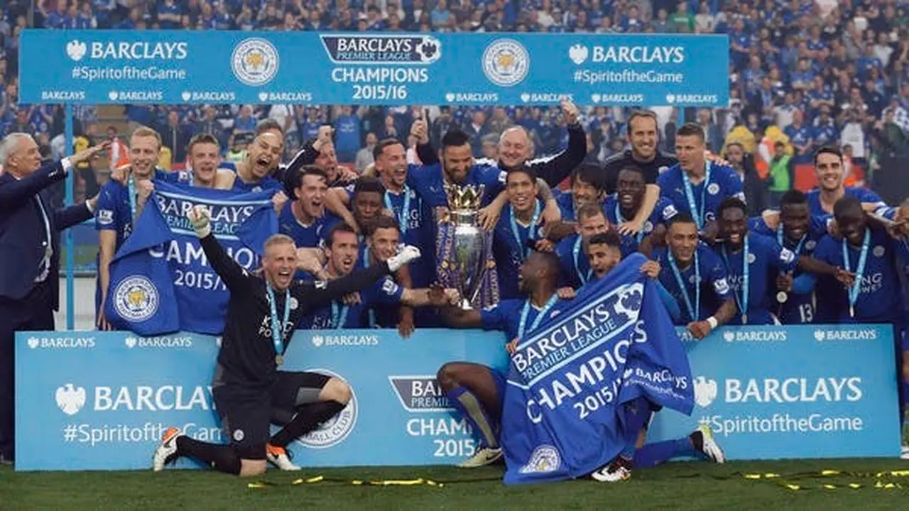 ليستر سيتي من معجزة الدوري الإنجليزي إلى خطر الهبوط للدرجة الثالثة